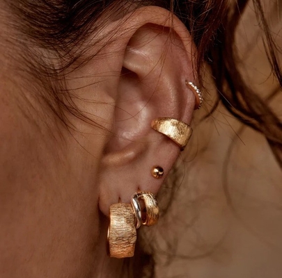 18K Oro y Oro Blanco Shield Cerebros para Mujeres
