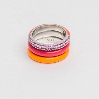 Elegante 925 de plata esterlina 18k de oro amarillo medio zircón medio anillo de esmalte