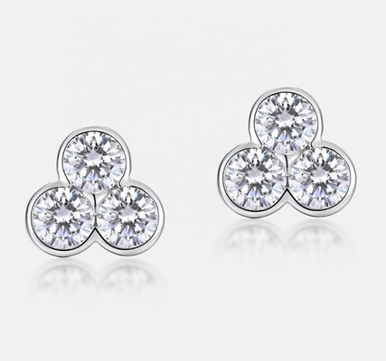 S925 Los pendientes de plata de tres piedras con recubrimiento de rodio para mujeres y niñas Joyas finas