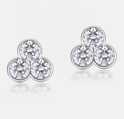 S925 Los pendientes de plata de tres piedras con recubrimiento de rodio para mujeres y niñas Joyas finas