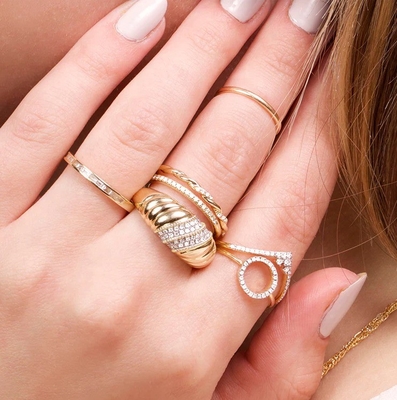 Platino Revestimiento redondo de corte brillante Anillo de cúpula de diamante para mujeres Joyería fina OEM / ODM
