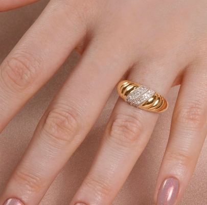 Platino Revestimiento redondo de corte brillante Anillo de cúpula de diamante para mujeres Joyería fina OEM / ODM