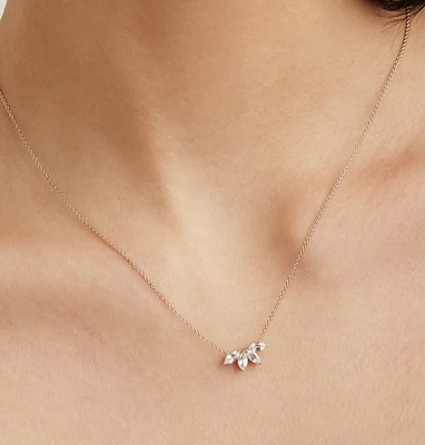 Collar de plata 925 14K de 18 pulgadas con colgante de topacio marqués y diamantes blancos.