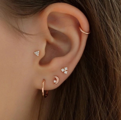925 de plata esterlina CZ Luna piercing oreja con cerradura trasera de tornillo de bola