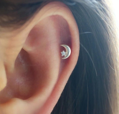 925 de plata esterlina CZ Luna piercing oreja con cerradura trasera de tornillo de bola