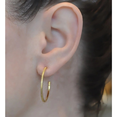 Los pendientes de aro de oro contemporáneo 925 de plata esterlina 18K con el logotipo del cliente 30 * 30mm