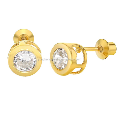 Confeccionado a mano 4 mm CZ claro Revestido de oro de orejas para bebés 925 joyas de plata