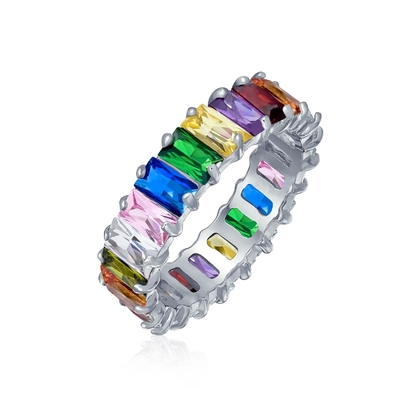 Claros anillos de boda de corte esmeralda CZ Infinity