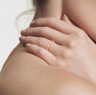 Clásicos Circón Eternidad Banda Oro Revestida Joyería US Tamaño 10 Anillo CZ claro