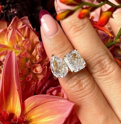 Anillo de compromiso de 925 de plata de dos piedras con punta y piedras blancas CZ