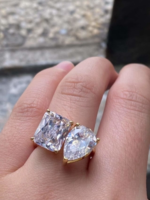 Anillo de compromiso de 925 de plata de dos piedras con punta y piedras blancas CZ