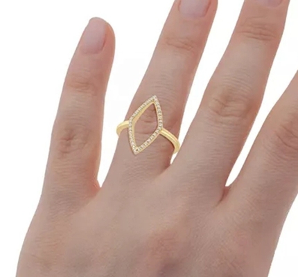 Anillo de compromiso Blanco CZ Rhombus Declaración Oro 925 Esterlinas de plata Joyas para mujeres