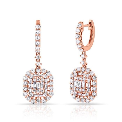 Los aretes blancos CZ 925 de plata esterlina estilo clásico para el compromiso y la boda