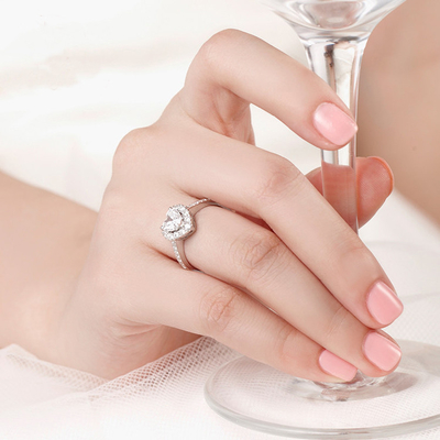 En bronce de forma de corazón creativo claro CZ 925 plata esterlina Eternidad anillos de banda para mujeres joyería