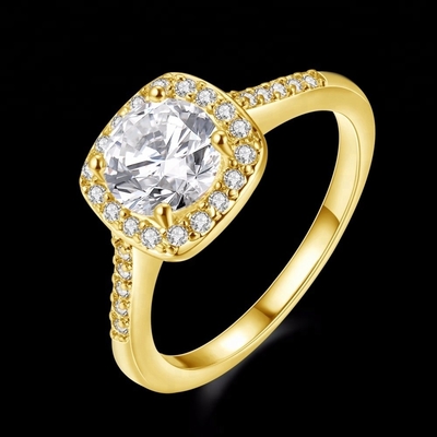 Diamante 18K anillos dorados Tamaño 5 - Tamaño 10 Anillo de compromiso femenino