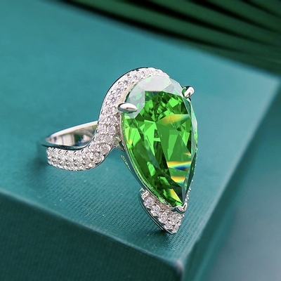 Lujo Esmeralda CZ Anillos de diamante Real 925 Plata Esterlina Joyería hecha a mano para mujeres