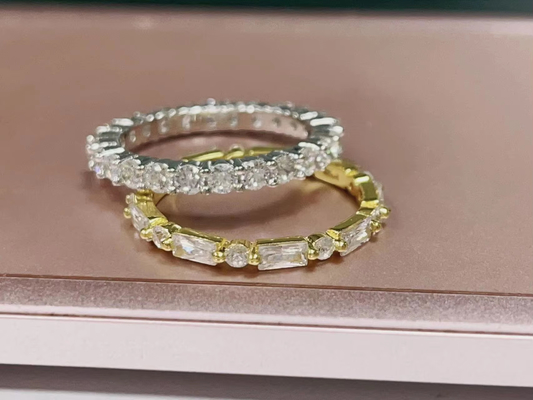 Oro de 18 carats Simple Moderno Rectangular Corte Blanco CZ 925 Plata Esterlina Anillo Eterno Femenino Regalo de Fiesta