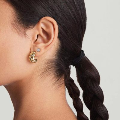 Pendientes de botón de media luna chapados en rodio y oro de 18 quilates – Elegantes pendientes de aro tipo cúpula para mujer, perfectos para el día a día y fiestas