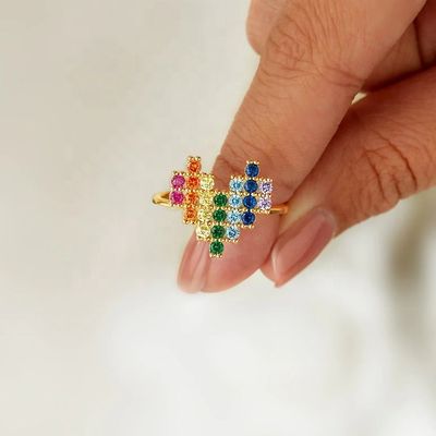 Anillo de compromiso de boda en oro 18K con diseño en forma de corazón lindo y arco iris