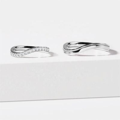925 Plata Esterlina Oro Blanco Diamante CZ Anillo de onda para mujeres Joyería fina OEM / ODM