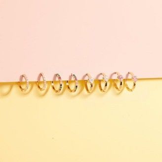 Aros de corazón brillantes de plata de ley 925 con baño de oro de 14k para niñas, perfectos para el uso diario