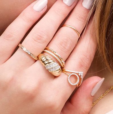 Platino Revestimiento redondo de corte brillante Anillo de cúpula de diamante para mujeres Joyería fina OEM / ODM