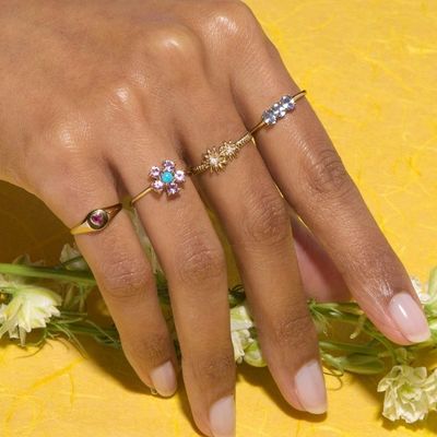 Moda Oro Revestido 925 Plata Esterlina Daisy CZ Anillo Accesorio de Elegancia Femenina