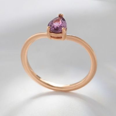 Oro rosa Revestido 925 Plata Esterlina Perra Cortada Violeta Zafiro Anillo Curvo Apilable