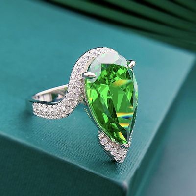 Lujo Esmeralda CZ Anillos de diamante Real 925 Plata Esterlina Joyería hecha a mano para mujeres