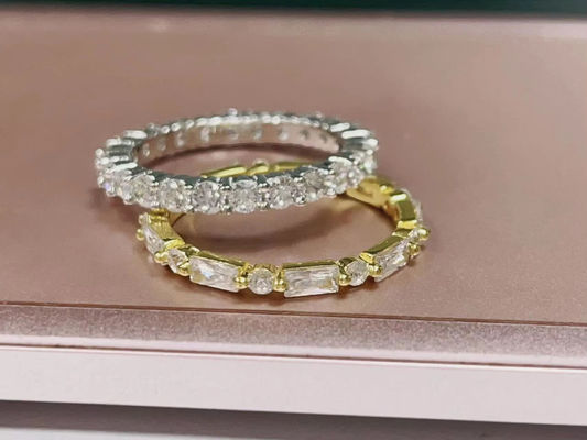 Oro de 18 carats Simple Moderno Rectangular Corte Blanco CZ 925 Plata Esterlina Anillo Eterno Femenino Regalo de Fiesta