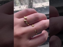 Elaborado a mano en plata esterlina 925 genuina, este accesorio combina un estilo refinado con durabilidad.